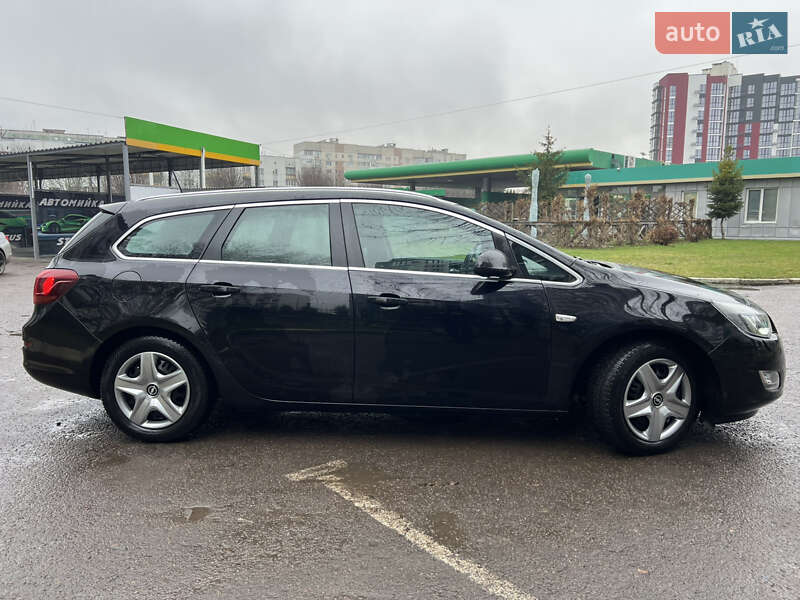 Универсал Opel Astra 2011 в Луцке фото 3 Универсал Opel Astra 2011 в Луцке