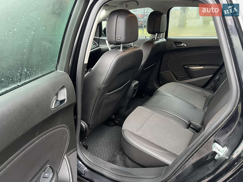 Универсал Opel Astra 2011 в Луцке фото 8 Универсал Opel Astra 2011 в Луцке