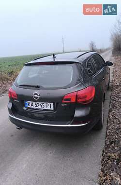 Универсал Opel Astra 2015 в Василькове