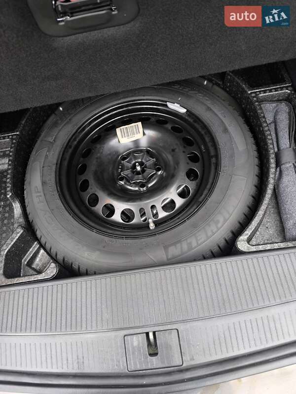 Універсал Opel Astra 2015 в Василькові