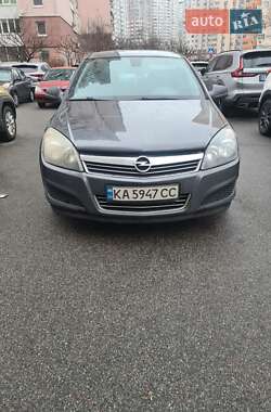 Универсал Opel Astra 2010 в Киеве