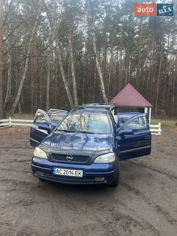 Универсал Opel Astra 2004 в Прилесном