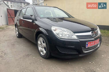 Универсал Opel Astra 2008 в Ровно