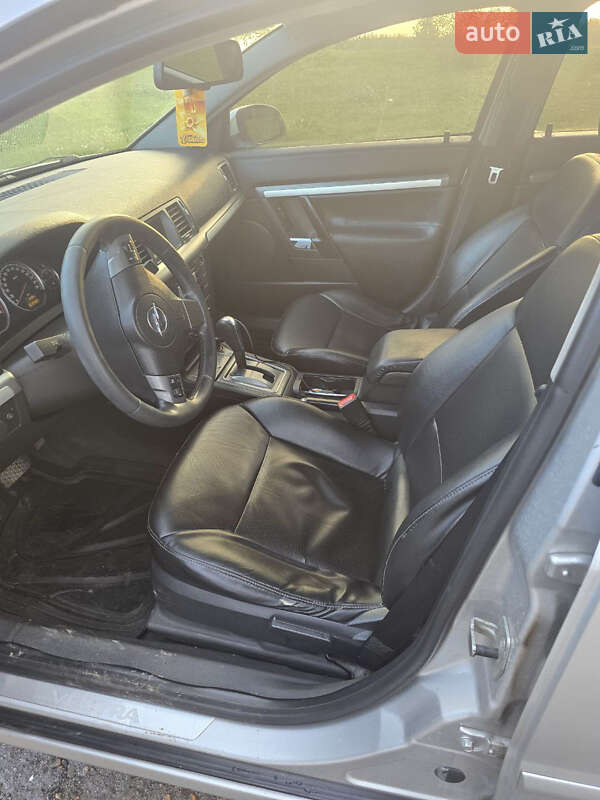 Седан Opel Astra 2007 в Гощі