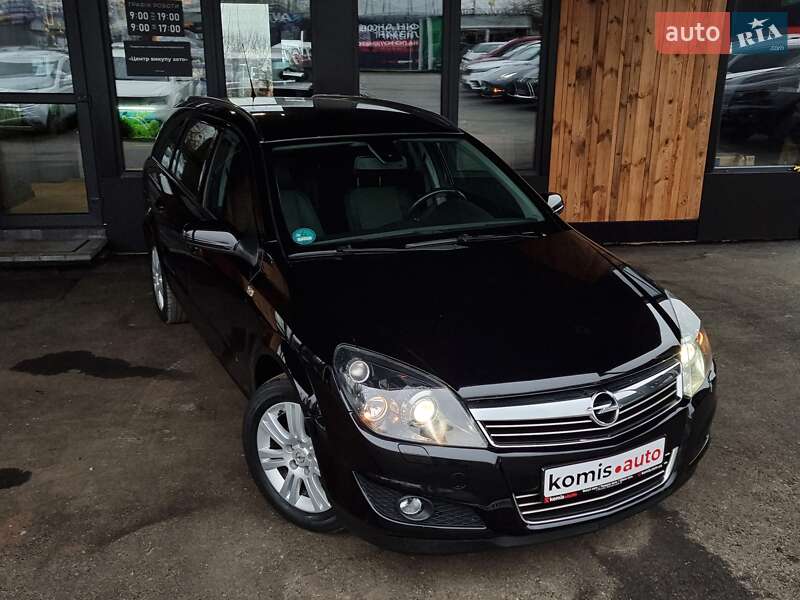 Універсал Opel Astra 2009 в Вінниці