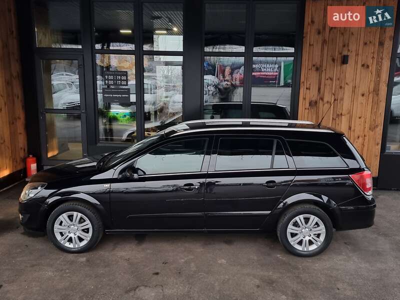 Універсал Opel Astra 2009 в Вінниці