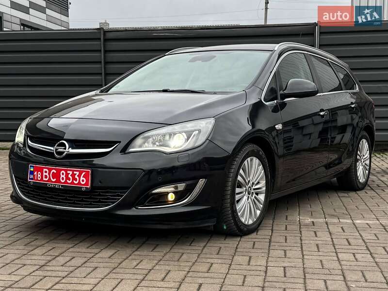 Универсал Opel Astra 2013 в Черкассах