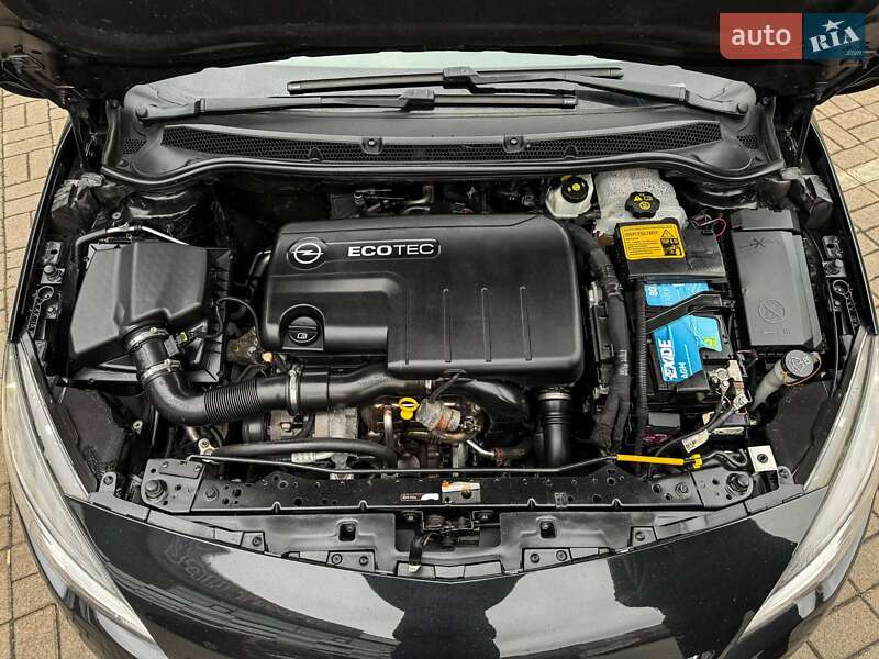 Универсал Opel Astra 2013 в Черкассах