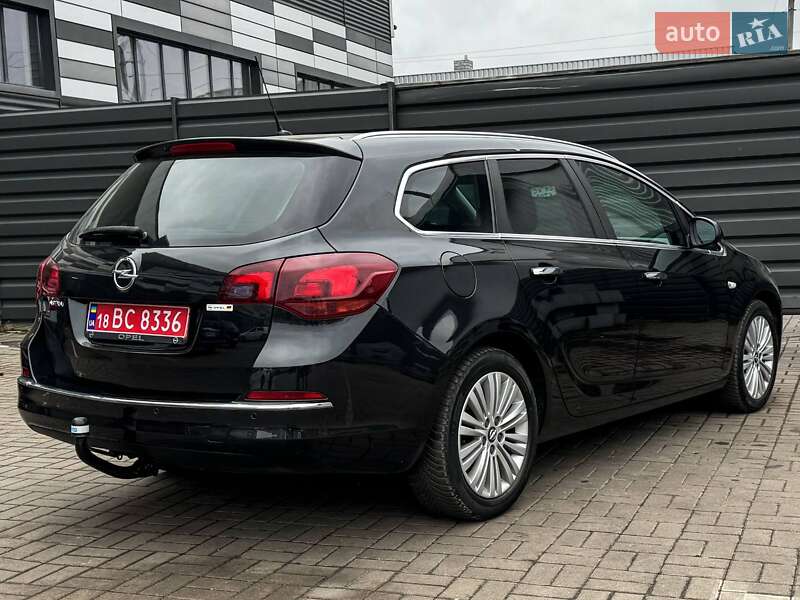 Универсал Opel Astra 2013 в Черкассах