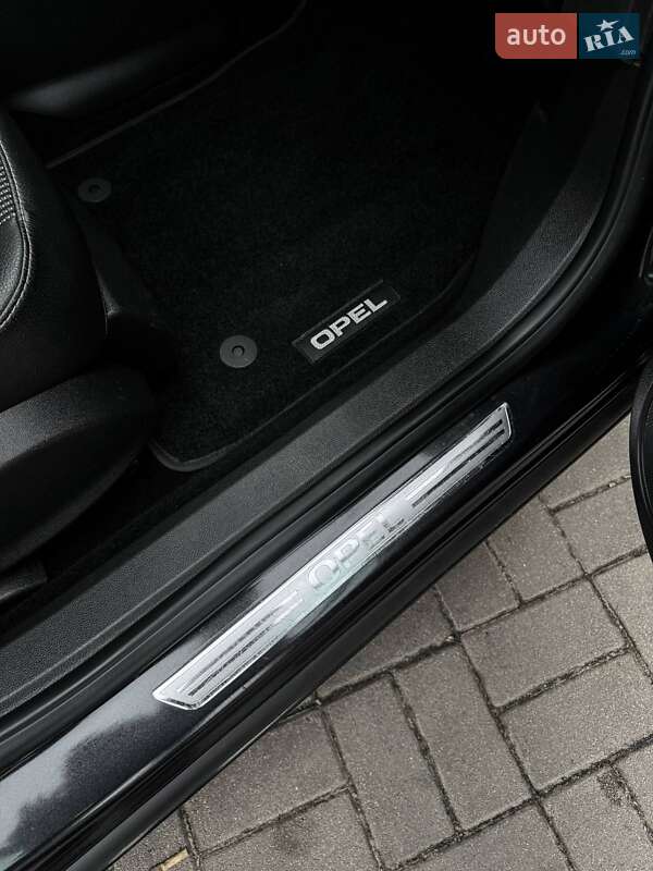 Универсал Opel Astra 2013 в Черкассах