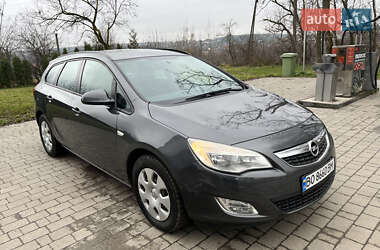 Универсал Opel Astra 2012 в Тернополе