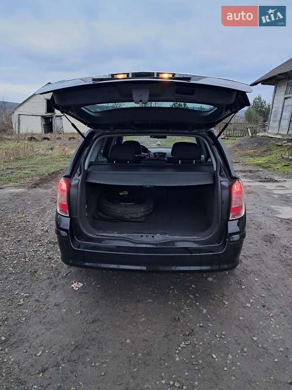 Універсал Opel Astra 2010 в Рівному фото 8 Універсал Opel Astra 2010 в Рівному