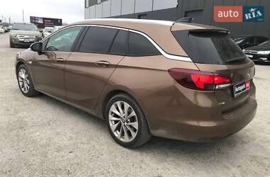 Універсал Opel Astra 2016 в Львові