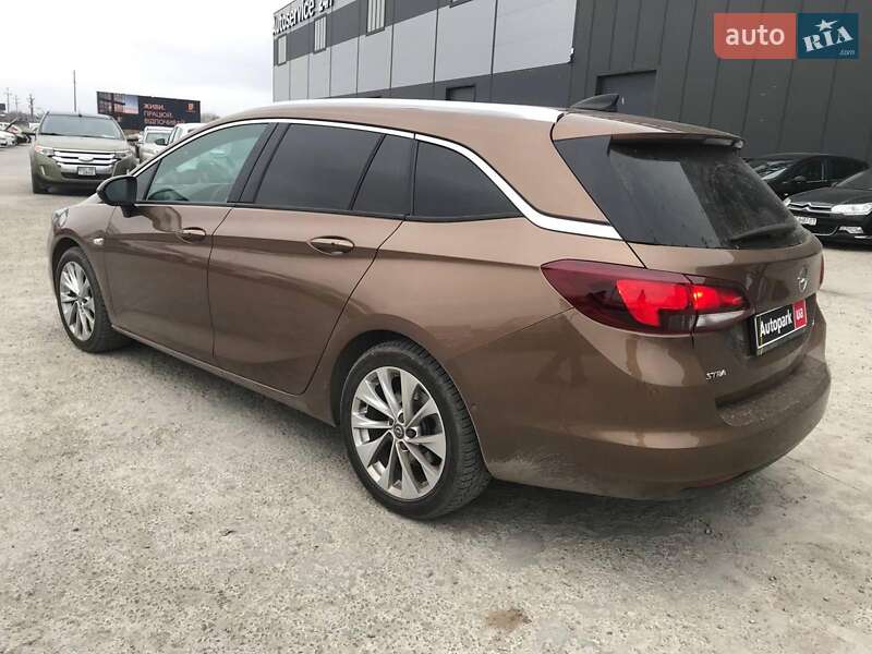 Універсал Opel Astra 2016 в Львові