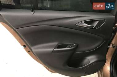 Універсал Opel Astra 2016 в Львові