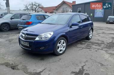 Хэтчбек Opel Astra 2008 в Луцке