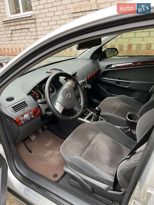 Хэтчбек Opel Astra 2005 в Бердичеве фото 13 Хэтчбек Opel Astra 2005 в Бердичеве