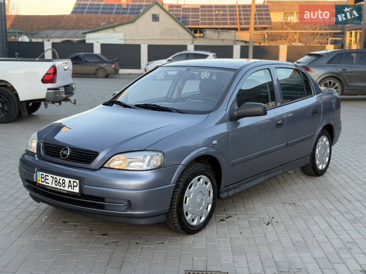 Авто в гарному стані, перший власник з салону, рідний пробіг, кондиціонер працює. Нова зимова гума! • За додатковою інформацією телефонуйте!!!!! • Торг при огляді!!!