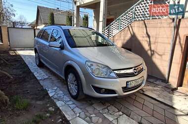 Универсал Opel Astra 2007 в Хусте