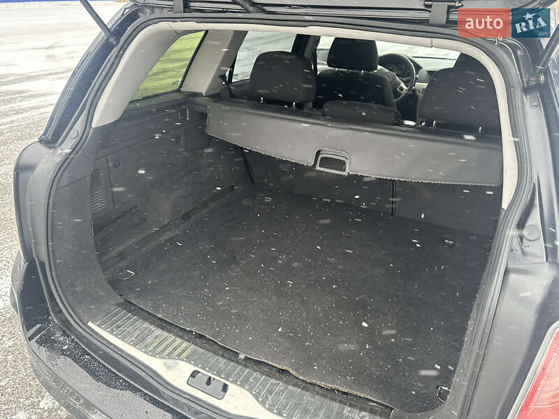 Універсал Opel Astra 2007 в Рівному