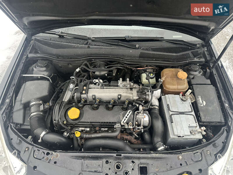 Універсал Opel Astra 2007 в Рівному