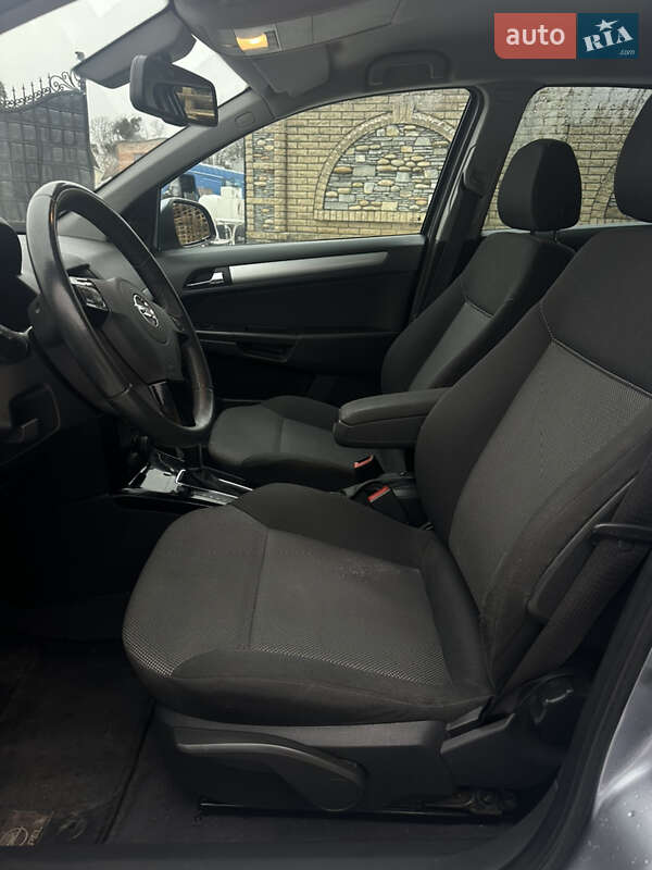 Универсал Opel Astra 2010 в Луцке фото 9 Универсал Opel Astra 2010 в Луцке