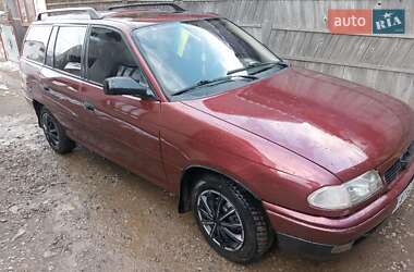Универсал Opel Astra 1998 в Яблунице