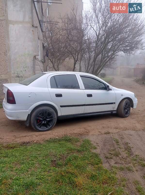 Седан Opel Astra 1998 в Жмеринке