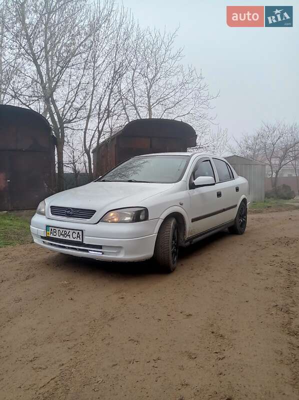 Седан Opel Astra 1998 в Жмеринке