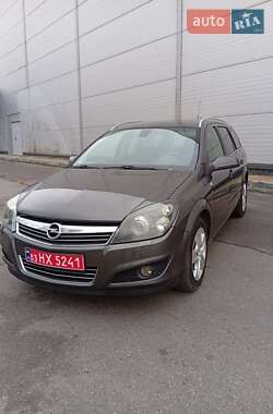 Універсал Opel Astra 2009 в Полтаві