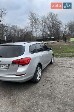 Універсал Opel Astra 2011 в Сумах