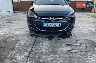 Универсал Opel Astra 2012 в Калуше
