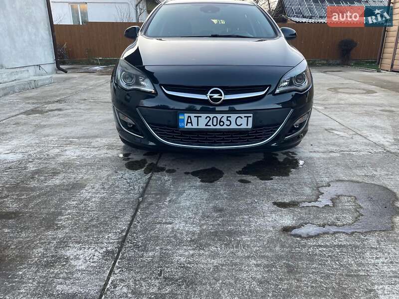 Opel Astra 2012