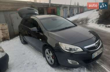 Універсал Opel Astra 2011 в Білій Церкві