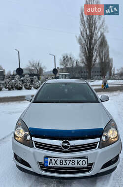 Хетчбек Opel Astra 2012 в Харкові
