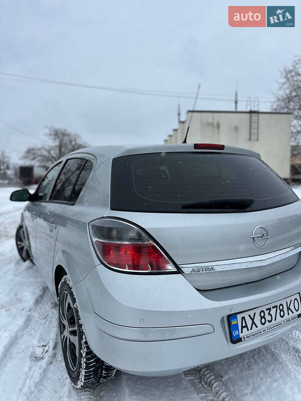 Хетчбек Opel Astra 2012 в Харкові