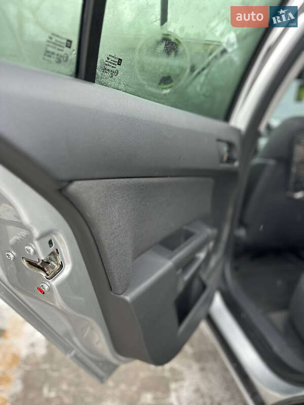 Хетчбек Opel Astra 2012 в Харкові