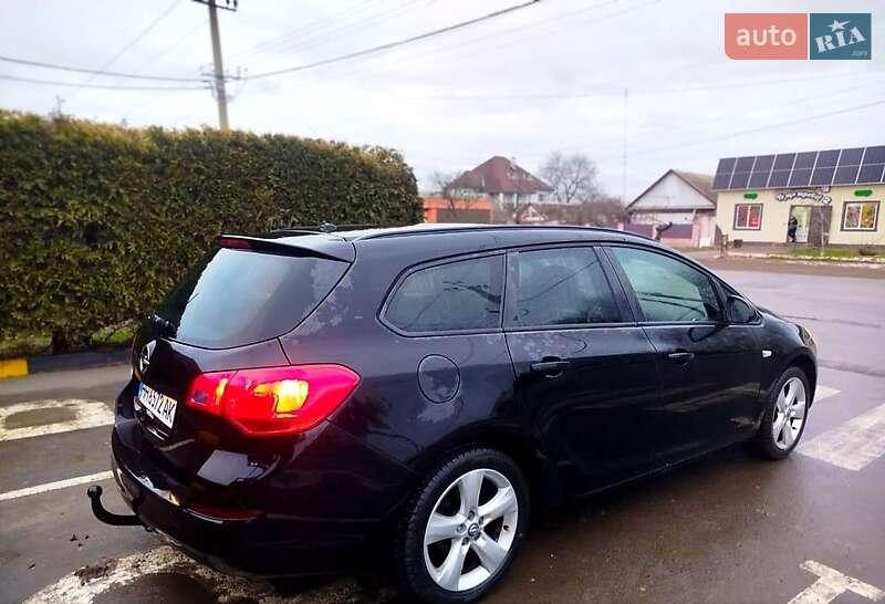 Універсал Opel Astra 2011 в Біляївці