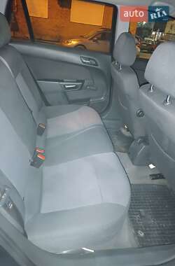 Универсал Opel Astra 2013 в Виннице