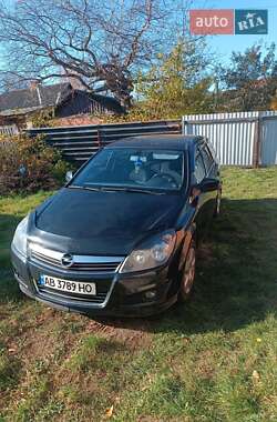 Універсал Opel Astra 2013 в Веселиновому