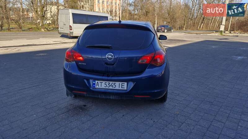 Хетчбек Opel Astra 2010 в Надвірній фото 6 Хетчбек Opel Astra 2010 в Надвірній