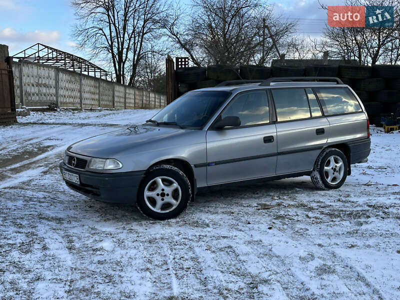 Универсал Opel Astra 1995 в Дрогобыче