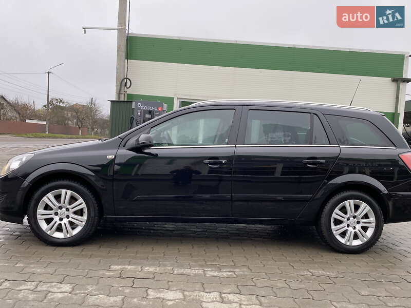 Универсал Opel Astra 2008 в Владимире