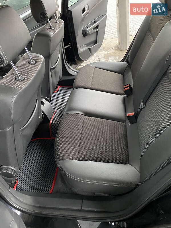 Универсал Opel Astra 2008 в Владимире