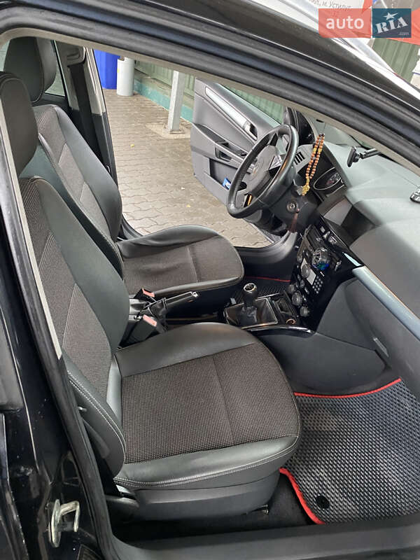 Универсал Opel Astra 2008 в Владимире