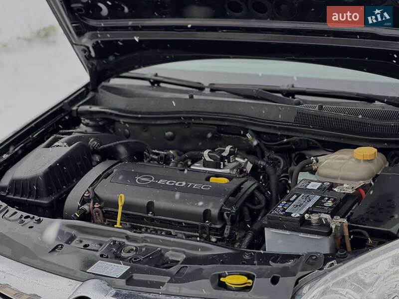 Универсал Opel Astra 2008 в Староконстантинове