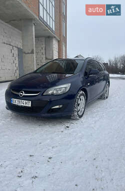 Универсал Opel Astra 2015 в Хмельницком