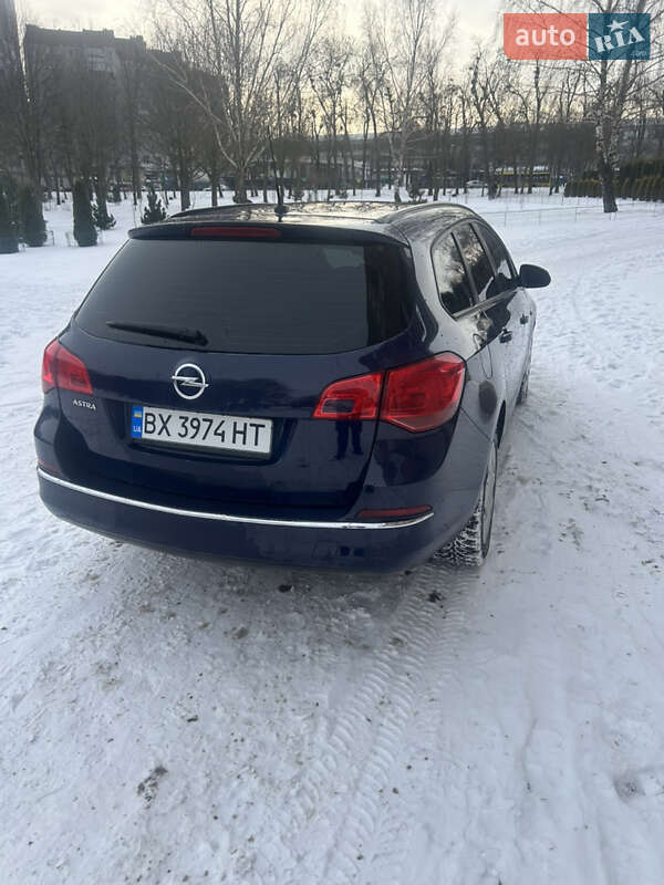 Универсал Opel Astra 2015 в Хмельницком