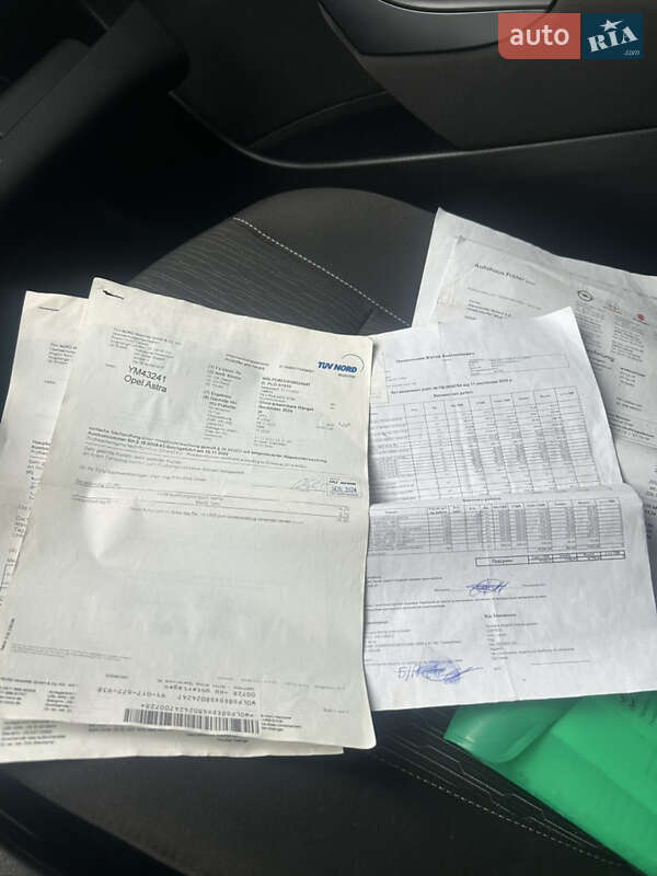 Универсал Opel Astra 2015 в Хмельницком