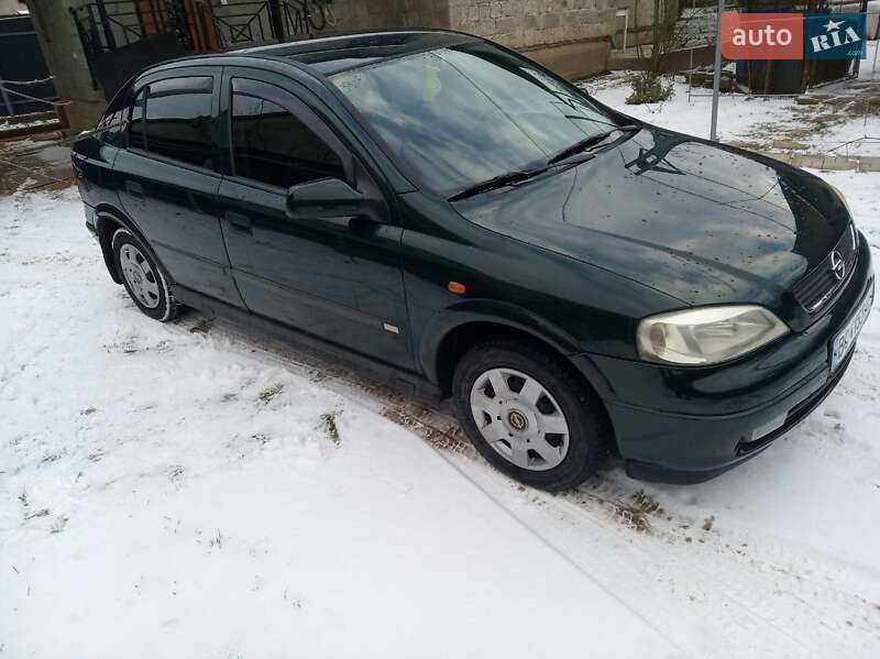 Хэтчбек Opel Astra 1998 в Мостиске